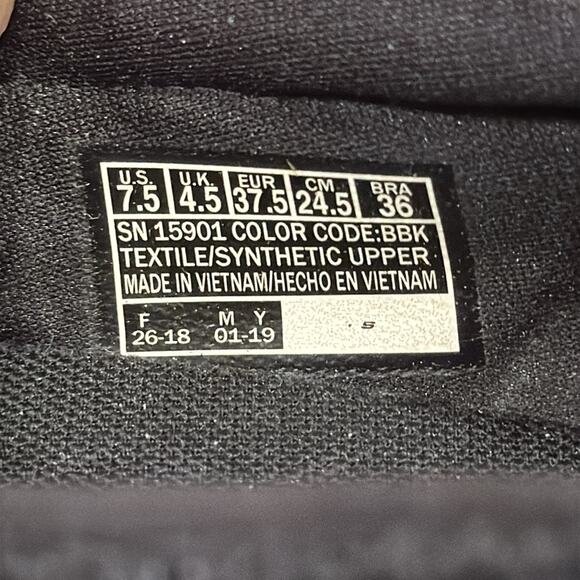 Skechers Women's GO Walk 5 Sneaker Black Size 7.5 - Picture 9 of 9